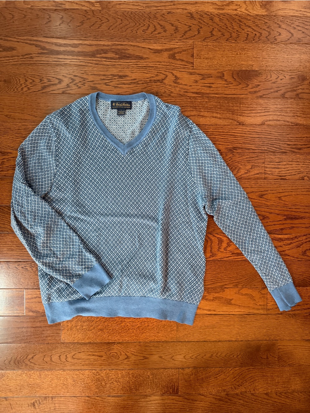 Light Blue Diamond-Print Men’s V-Neck Sweater